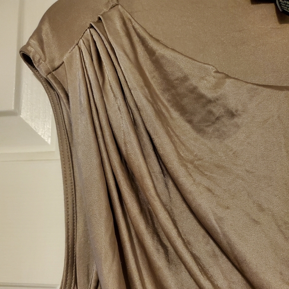 Ladies top - Picture 5 of 6